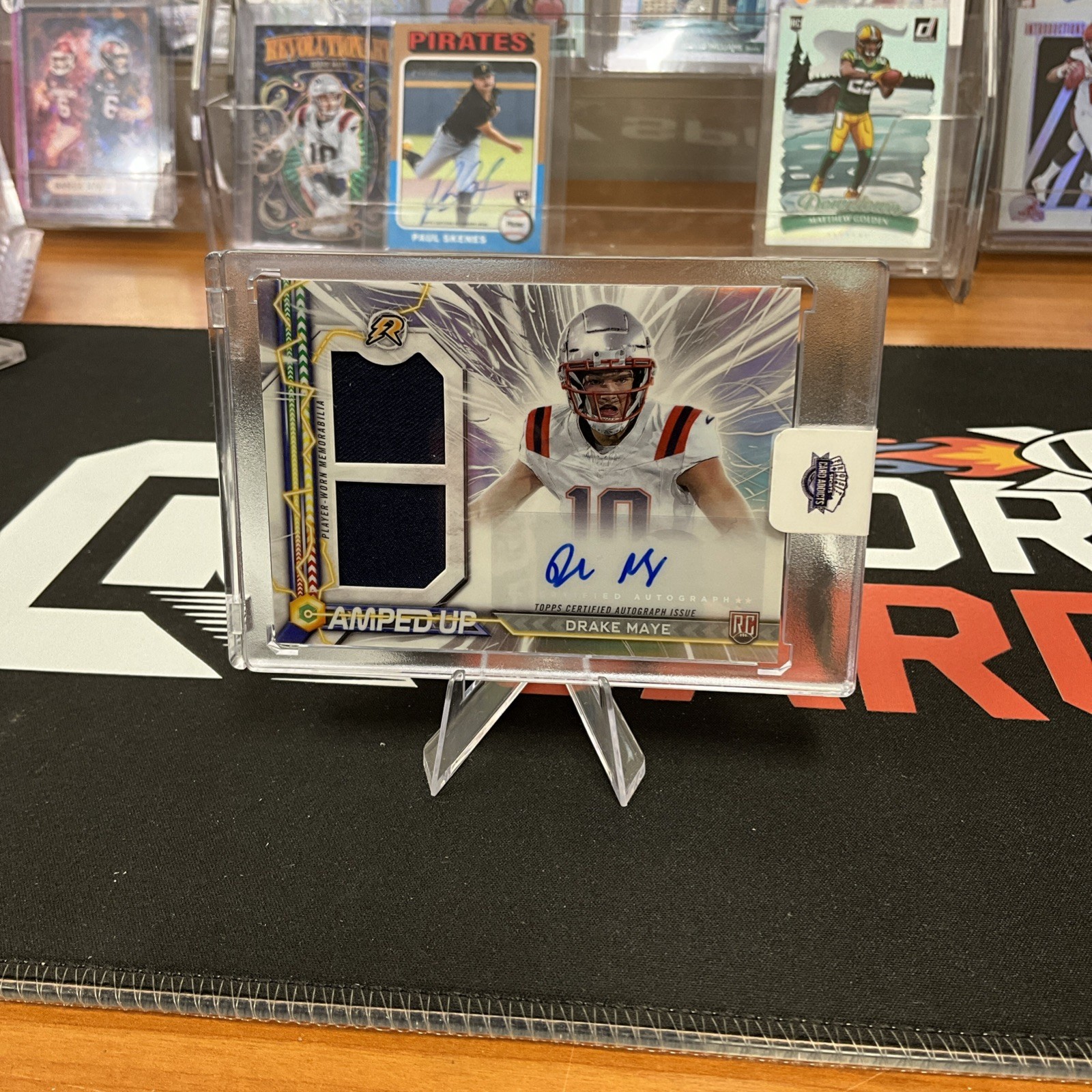 2024 Topps Resurgence - Amped Up Rookie Patch Autographs Drake Maye #AU-DM