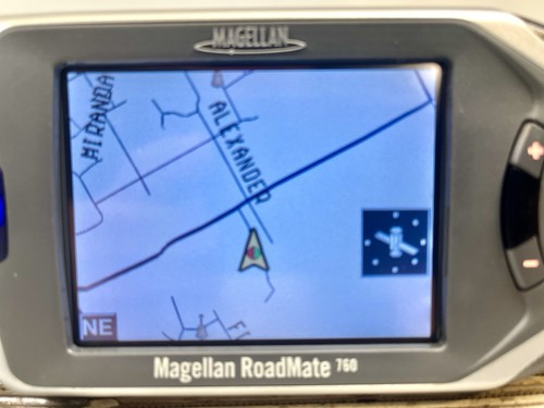 Magellan RoadMate 760 GPS Receiver Bundle In Padded Case W/ Accessories - Picture 6 of 16