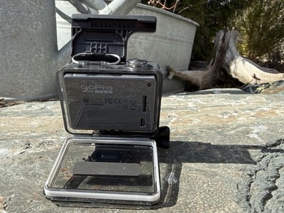GoPro HERO Actionkamera 5 MP 1080p30 FPS wasserdicht 40m 