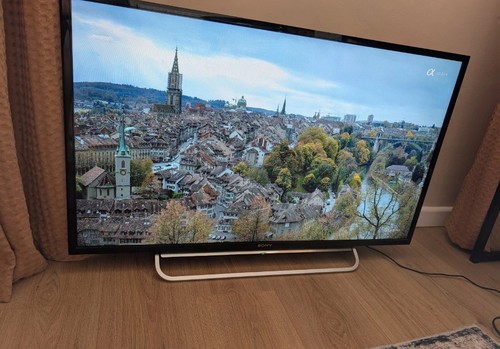Sony Bravia Smart TV 40 Inch KDL- 40W605B With Universal Remote - Picture 2 of 19