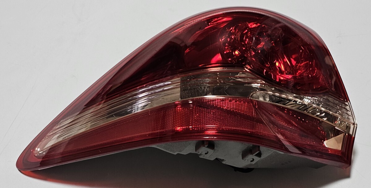 パーツ TOYOTA CROWN ATHELETE TAIL LAMPS Near Mint】Toyota Crown Athlete Tail Lights AWS210 GRS210