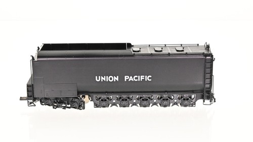 Overland Brass 4-8-8-4 Big Boy Union Pacific 4010 HO scale - Picture 6 of 10