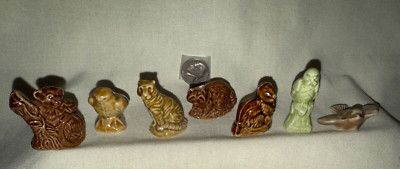 Lot of 7 WADE figurines Parrot Robin Beaver Raccoon Tiger Falcon Lemur Monkey 