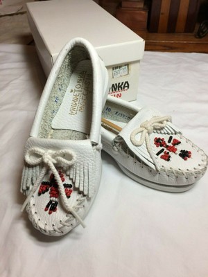 white minnetonka moccasins