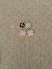  Small Lot of 4   F Endi  Zipper Pull Charm  Button 14 Mm 