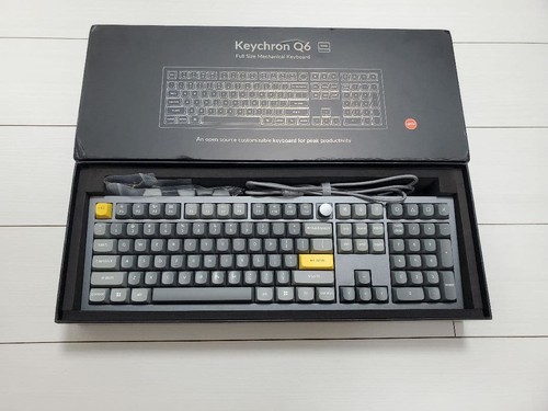 Keychron Mechanical Keyboard Q6 US Layout Blue Switch Wired Full Size RGB Knob