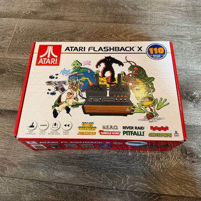 Atari Flashback X HDMI Console with 110 Built-in Games with 2 Joysticks - Tested