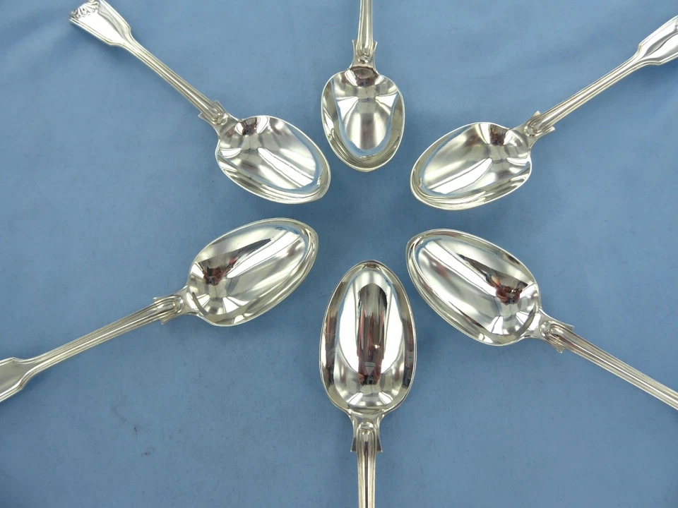 ANTIQUE SET OF 6 STERLING SILVER FIDDLE THREAD &SHELL DESSERT SPOONS.LONDON 1838 - Image 3 of 4