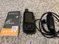 Garmin GPSMAP 66i Handheld GPS inReach Satellite Communicator Bundle with Mount