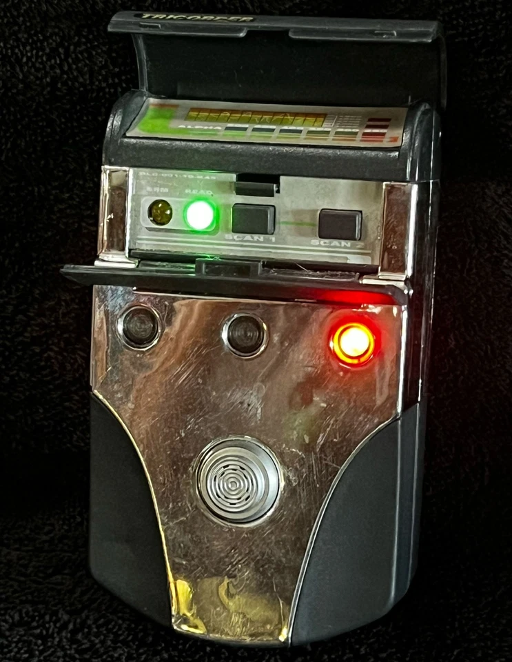 2009 TRICORDER • WORKING • STAR TREK THE KELVIN TIMELINE • PLAYMATES - Image 2 of 3