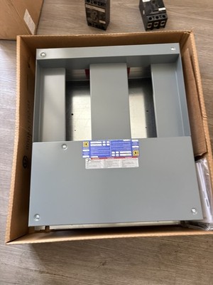  Square D HCM14482N 600/250V 225 AMP main lug brand new never used open box 