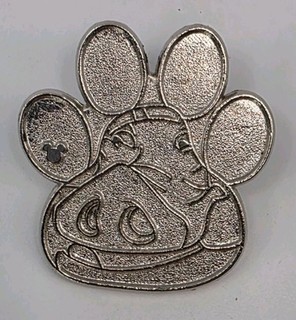 Disney Hidden Mickey Pumbaa Paw Print Chaser Pin Lion King 2016 2017 WDW Trading