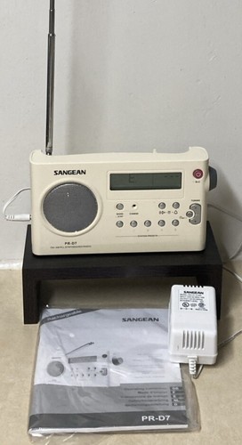 Sangean PR-D7 AM/FM Digital Rechargeable Portable Radio (tested) W/ Adapter