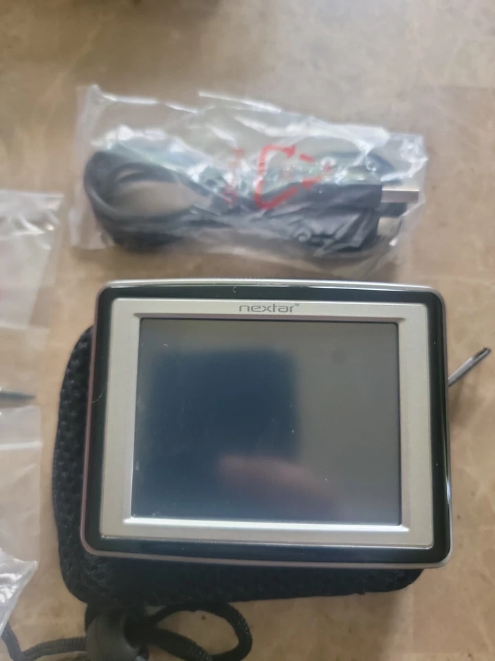Nextar X3-03 Portable Automotive 3.5" GPS With Original Accessories WORKS - Image 2 of 4