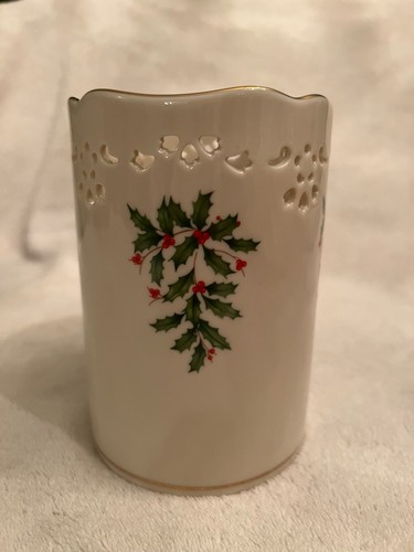 Lenox durchbohrter großer Votivkerzenhalter Holiday Collection Holly & Berry - Bild 1 von 3