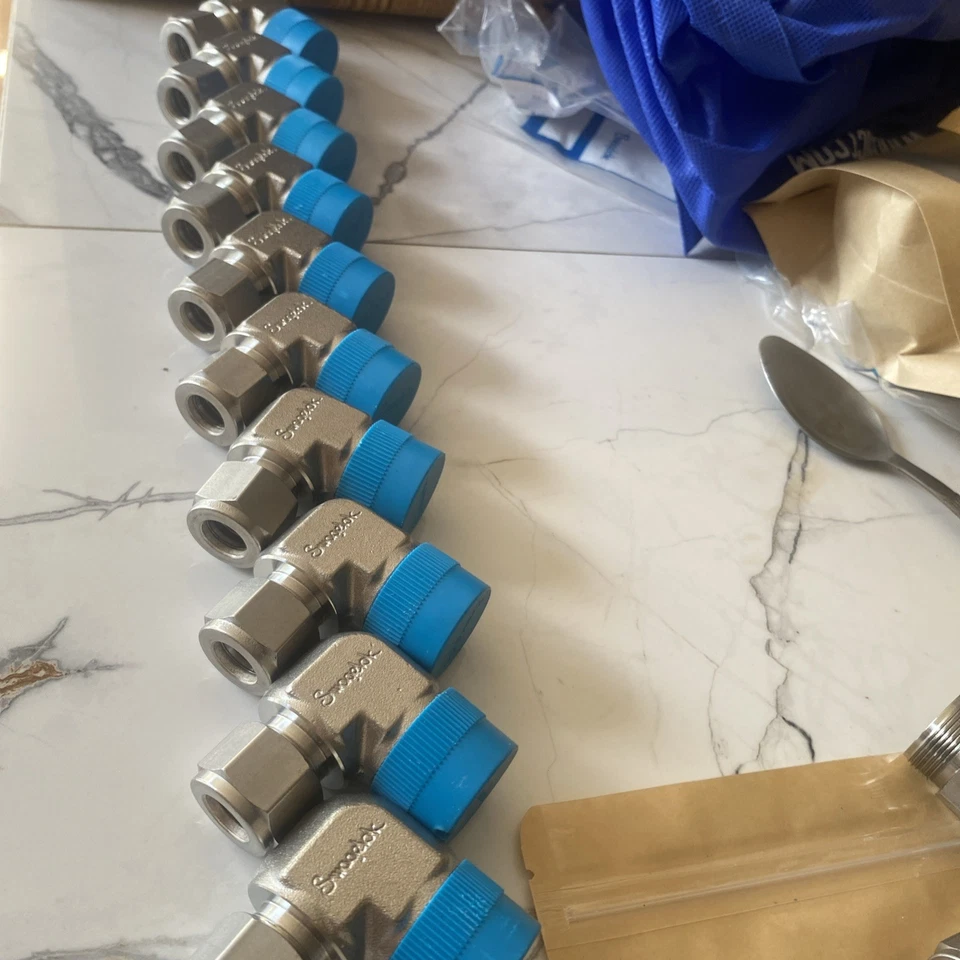 Lot of 10 Swagelok SS-810-2-12 Connector, 1/2" Tube, 3/4" MNPT, SS-316 - Image 2 of 3