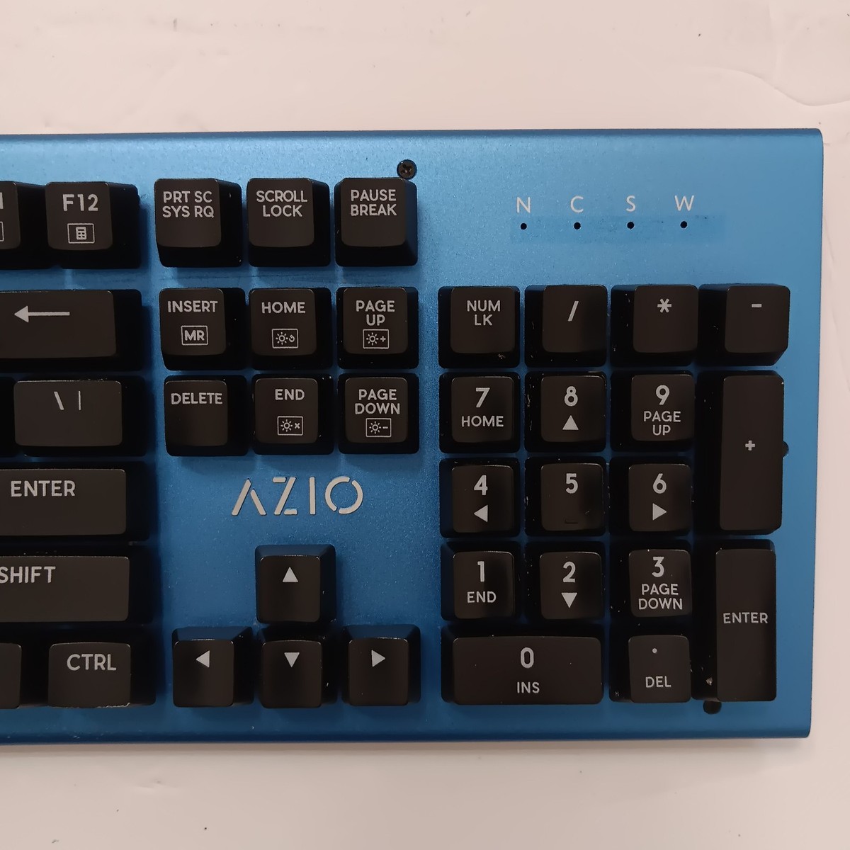 ⭐️ikei⭐️ AZIO Elegantly Fierce Wired Backlit Blue Mechanical Keyboard MK