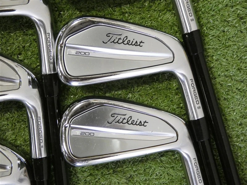 Titleist 2023 T200 Forged Irons 5-P Tensei AV AM(2) Regular Graphite Mid +1" - Image 2 of 4