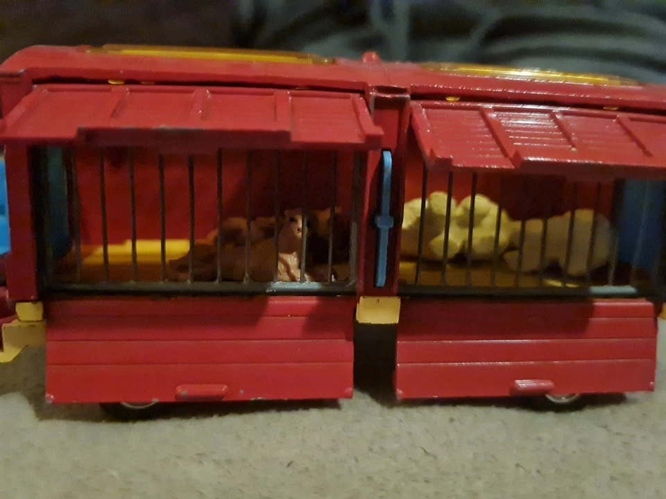 Corgi Toys 487 Chipperfields Land Rover Parade Vehicle mit Tieranhänger Top - Bild 2 von 4