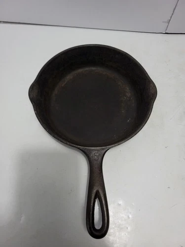 Vintage WAGNER WARE SIDNEY -0- 1055 #5 CAST IRON SKILLET (1935-59)
