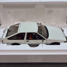 AUTOart 1/18 Toyota Sprinter Trueno GT APEX AE86 Model Car