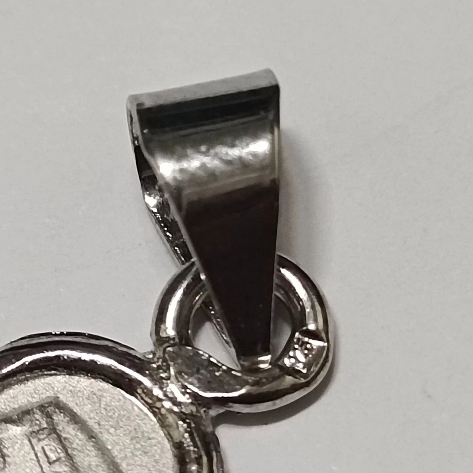 Sterling 925 pendant with an engraved ancient Egyptian queen profile design - Image 4 of 4