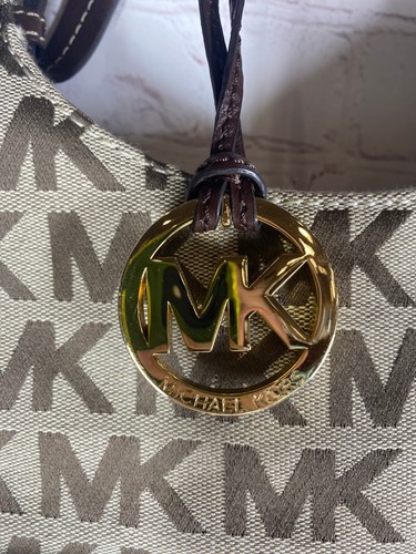 MK Jets en jacquard Michael Kors Logo bag, Beige and Brown, Golden Badge. - Picture 5 of 5