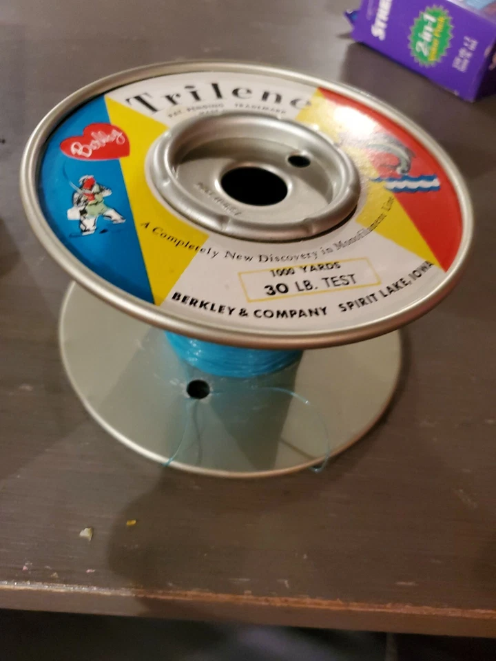 Linha de pesca vintage Berkley Trilene. Monofilamento. 1000 jardas, teste de 30 lb com caixa - Imagem 3 de 4