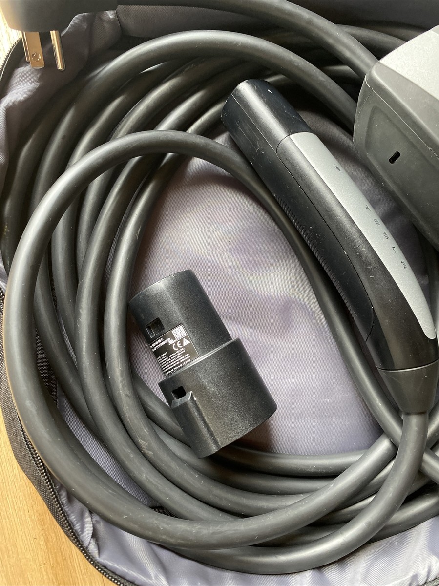 Used Tesla Gen 1 Mobile Charger – 110v/120v, 21ft Cable, 12A, 1.3kW – Fits Model S, X, 3, Y – 1101789-00-M
