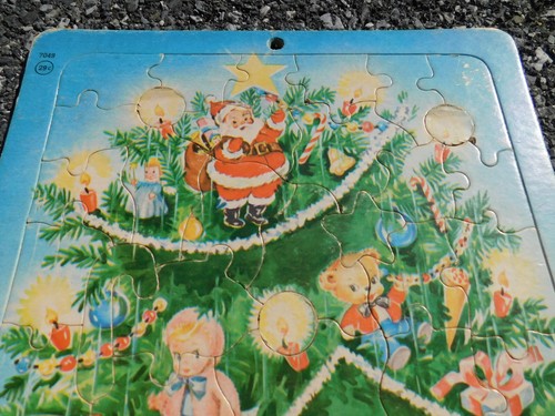 Vtg Saalfield Christmas Tree w toys Santa Stocking Children's Puzzle Bellomo Art - Picture 2 of 6