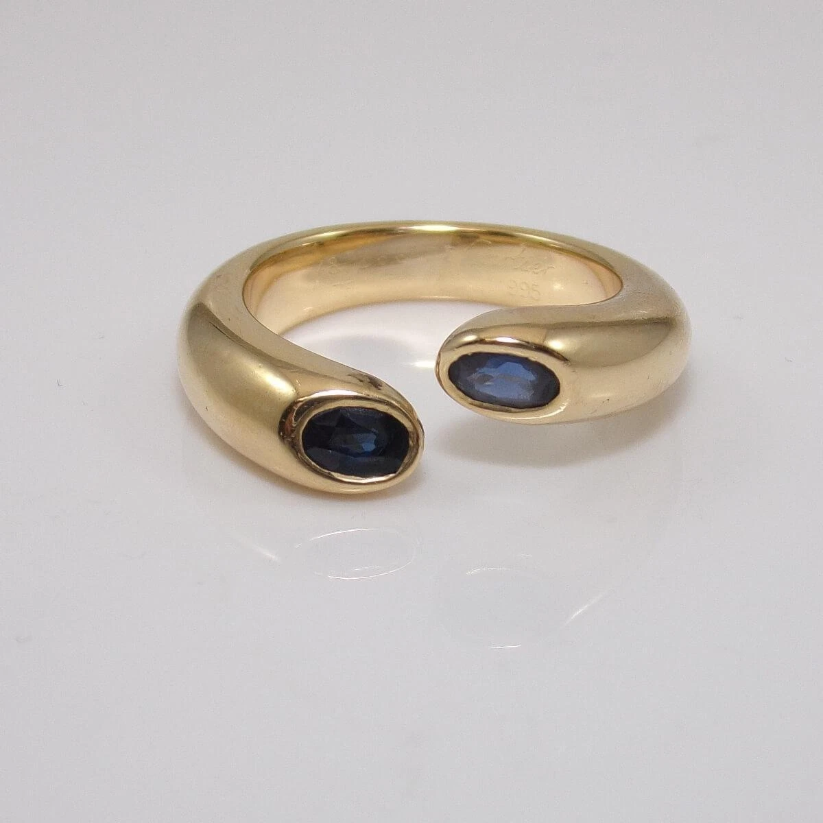 Vintage cartier top sapphire ring