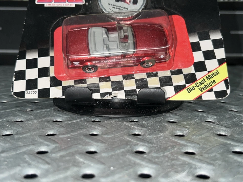 1991 Matchbox ARIE LUYENDYK / Cadilac Pace Car 76th Indy 1/64 Limited Diecast - Image 3 of 4