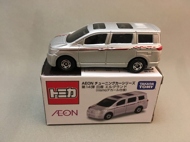 tomica nissan elgrand