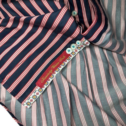 Robert Graham X Casual Collared Button Up Shirt Size M Red White Blue Striped - Picture 9 of 15