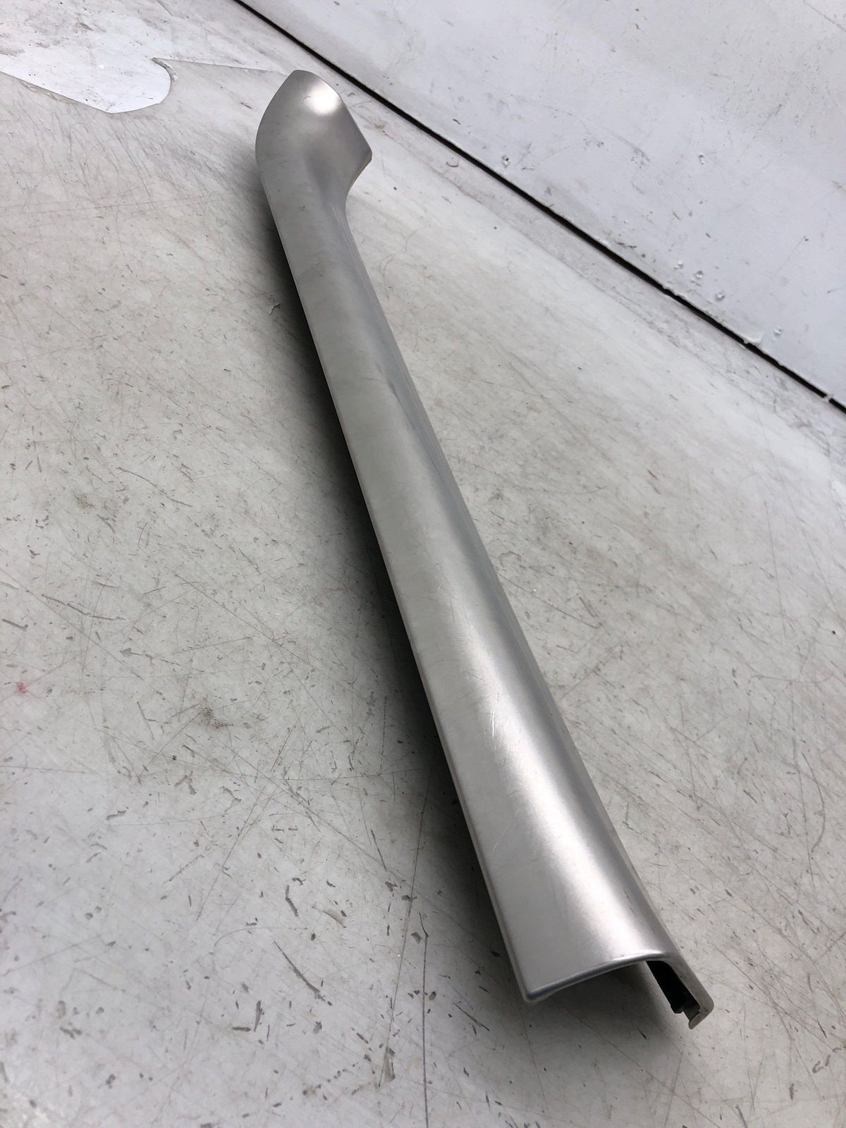 2006-2012 BENTLEY CONTINENTAL FRONT RIGHT SILL SCUFF PLATE 3W4863382P *SCRATCHES