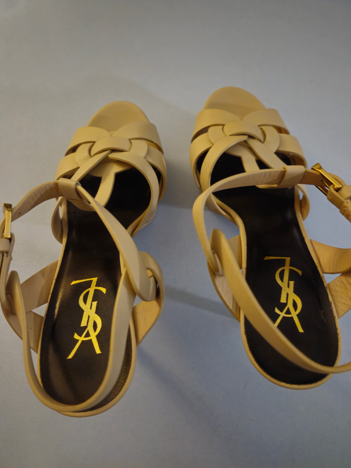 SANDALI TRIBUTO SAINT LAURENT PARIS IN PELLE DI VITELLO CIPRIA NUDA