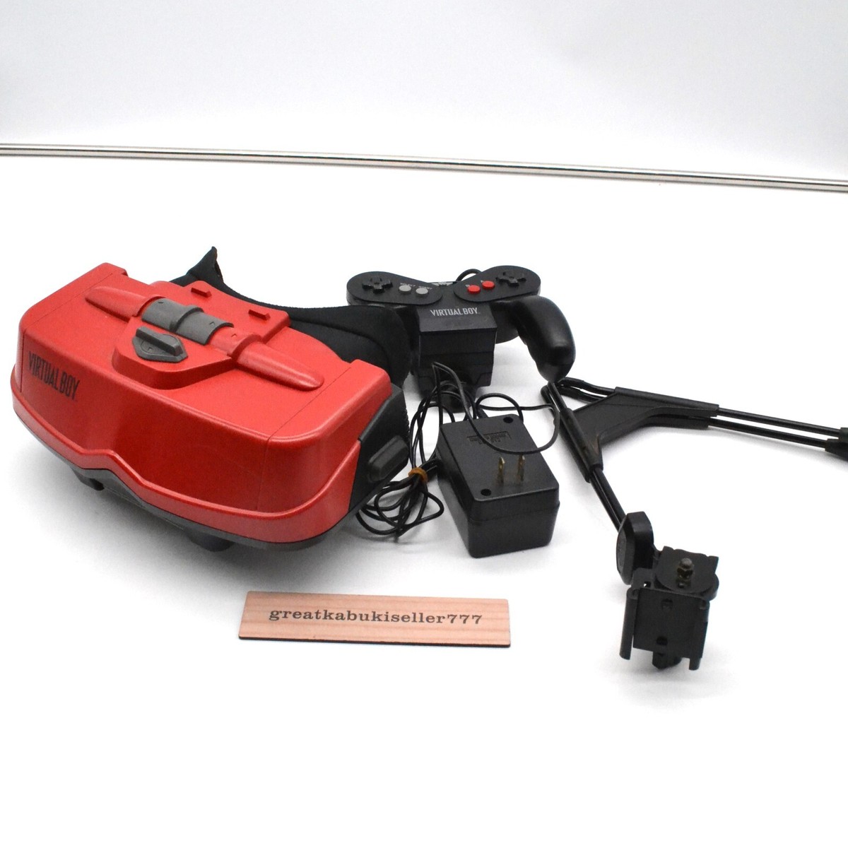 任天堂 Virtual Boy 本体と付属品、ソフト1本付 Nintendo Virtual Boy Console System Japanese video game USED