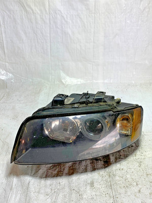 2002-2005 Audi A4 B6 Drivers Side Headlight 8E0941003R