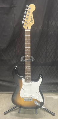 Squier Sonic Stratocaster Pack - Sunburst. Stand is not included*****