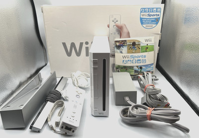 Nintendo Wii White Console RVL-001 Complete in Box with Wii Sports