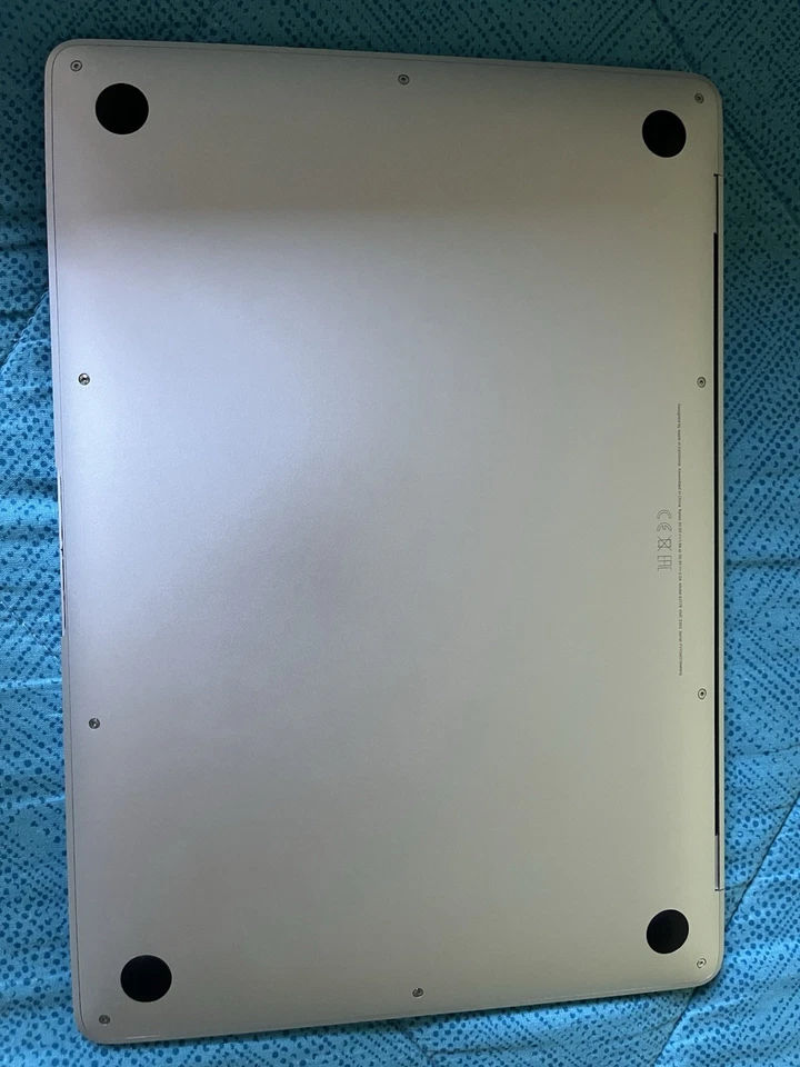 Apple MacBook Air 13" · i3 10th gen 3.2 GHz · 8GB · 256GB, foto 4 di 5