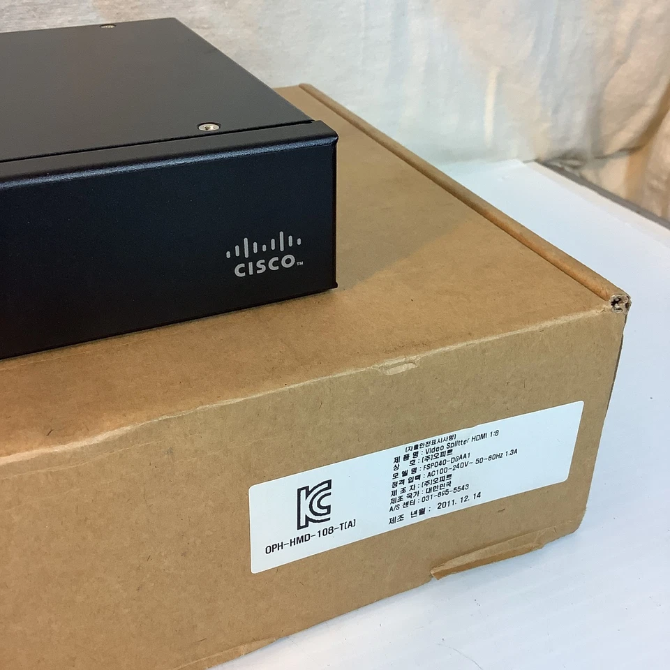 Cisco/Tandberg CTS-VSPLTR-HD18 Video Splitter – New In Box - Image 4 of 4