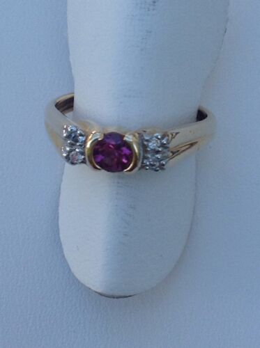 Anello in oro giallo 14 kt con tormelina rosa e diamanti - Foto 3 di 6