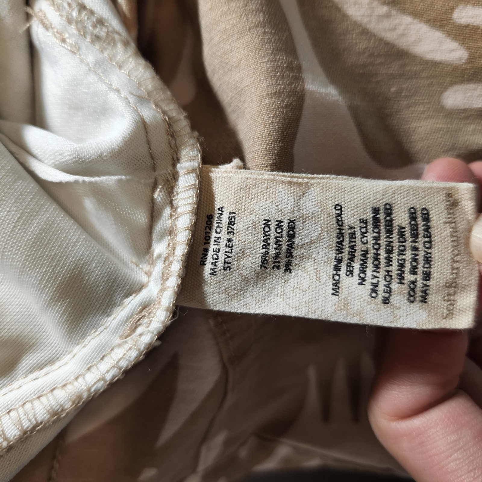 Soft Surroundings Stretch Pull on Leaf Khaki Berm… - image 4