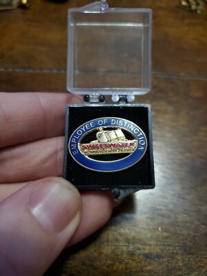 EMPLOYEE OF DISTINCTION SWEETWATER UNION HIGH SCHOOL DIST. COLLECTIBLE PIN 