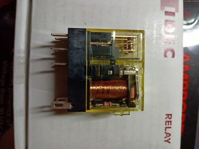 1PC NEW IDEC  RJ2S-CL-A24 