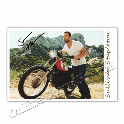 Sullivan Stapleton +++ Autograph Photo  