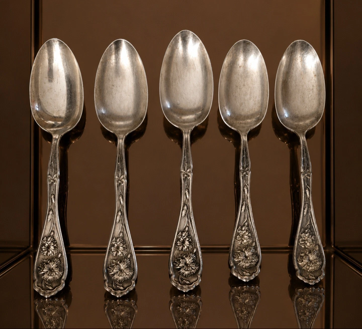 Wm Rogers (W.R.) Carnation 1908 Silverplate 3 Serving Spoon & 2 Soup Spoon