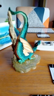 Lake Land of Dragons Midi statue k087