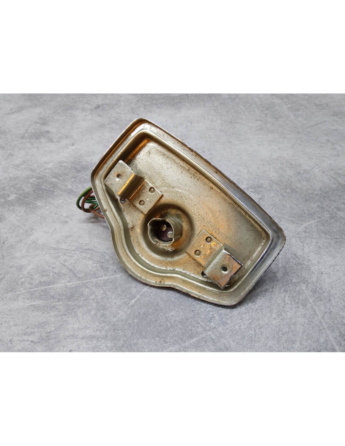 Base feu arrière Honda pour restaurer votre moto de collection SS50 CB100 K2